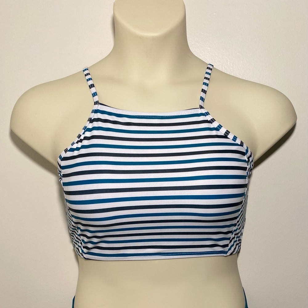 Two piece swimsuit and bottom tie cover-up